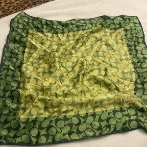 Green signature logo silk scarf 21x21